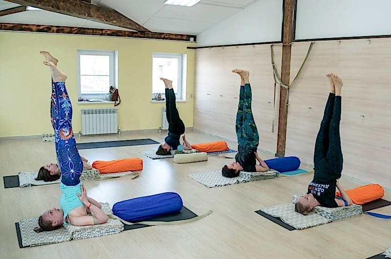 Перевёрнутые асаны - саламба сарвангасана